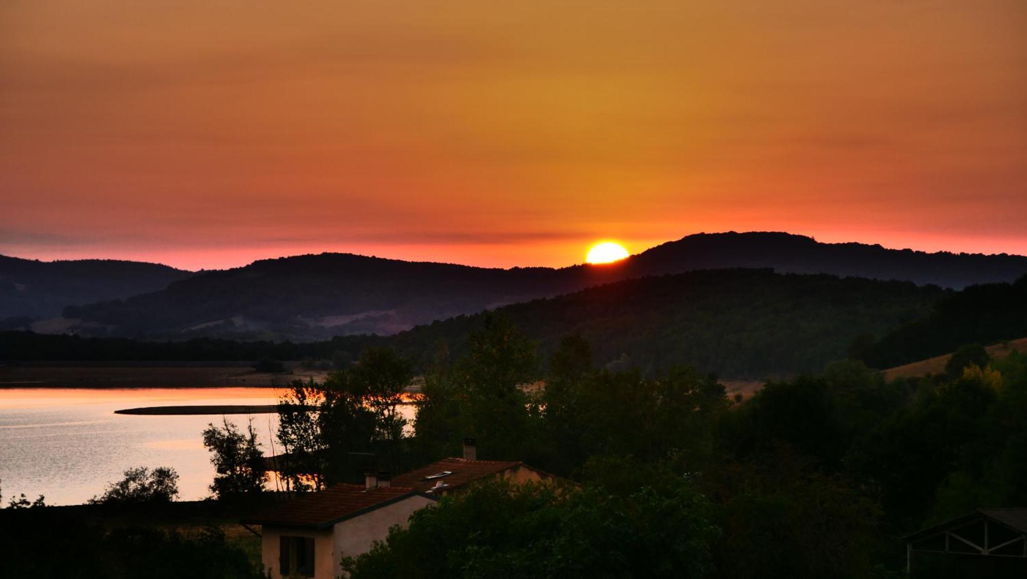 Maison Avec Vue Sur Le Lac De Montbel Εξωτερικό φωτογραφία